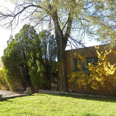 Pueblo Bonito Inn Santa Fe
