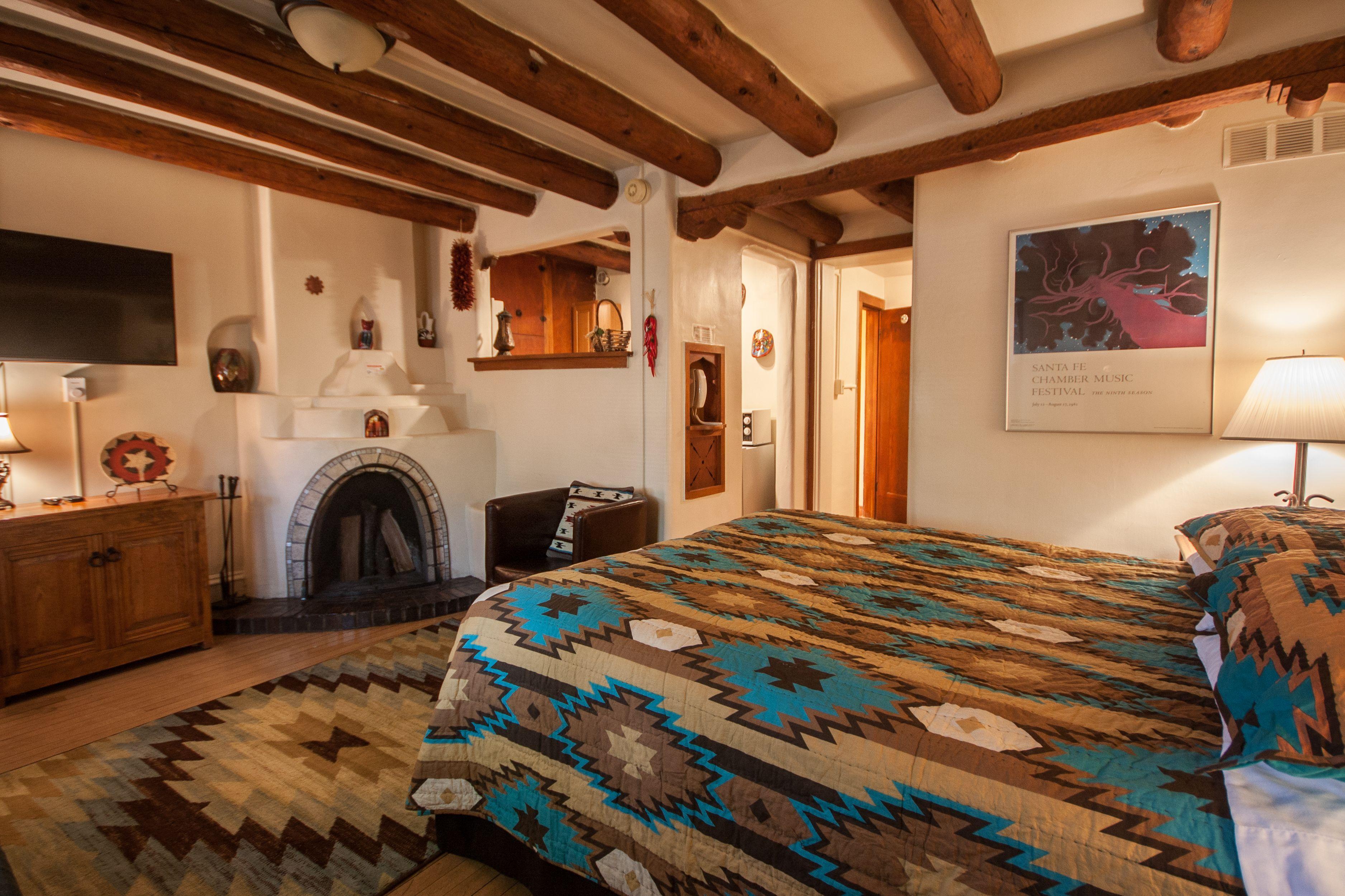 Pueblo Bonito Inn Santa Fe