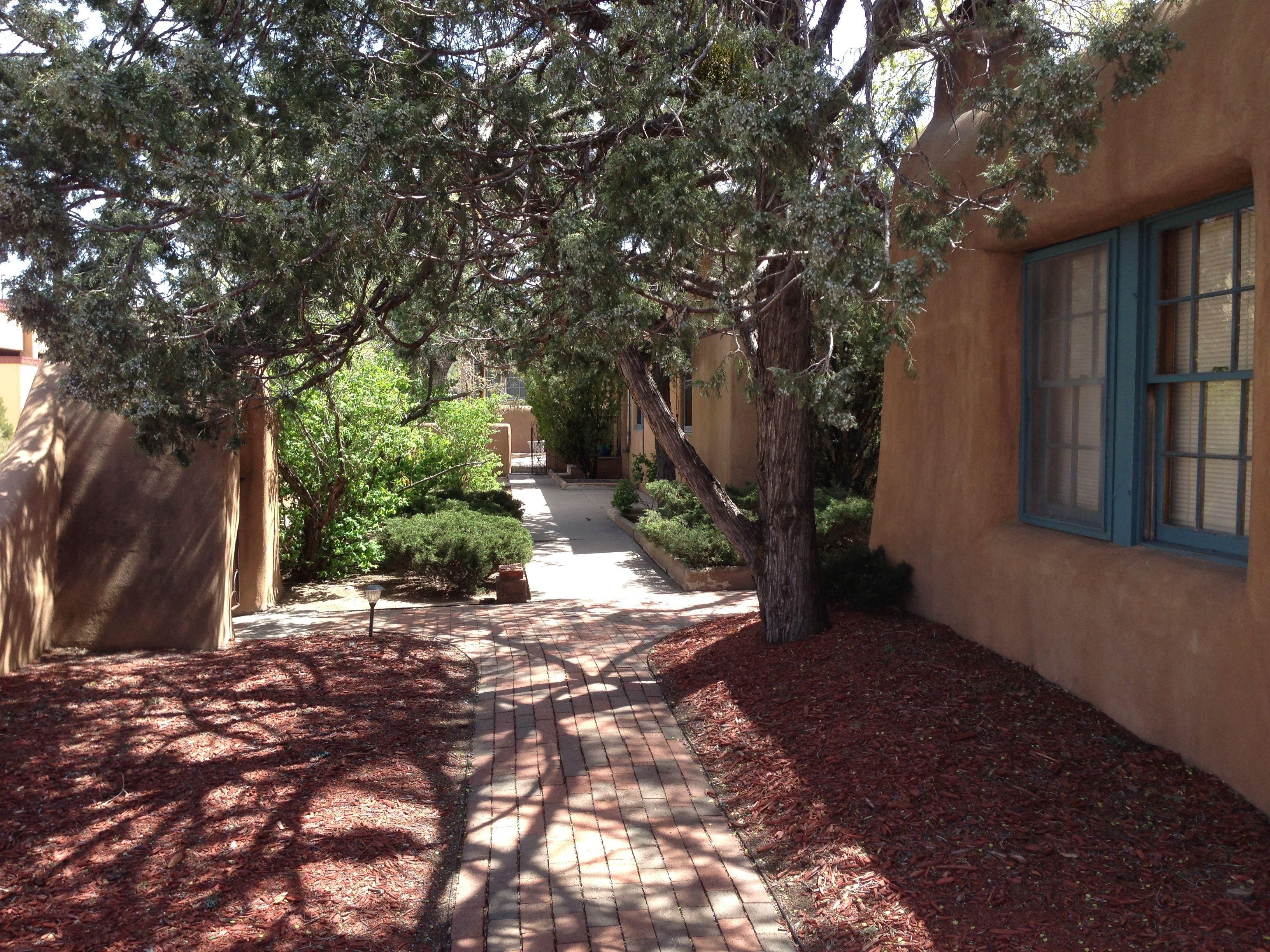 Pueblo Bonito Inn Santa Fe