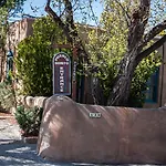 Pueblo Bonito Inn